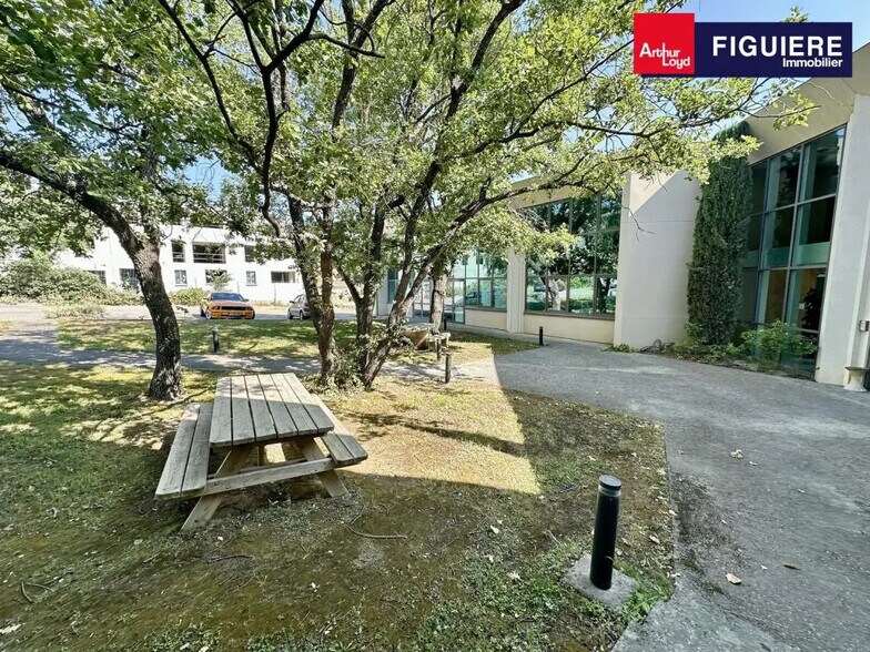 235 Rue Léon Foucault, Aix-en-Provence for sale - Building Photo - Image 1 of 10