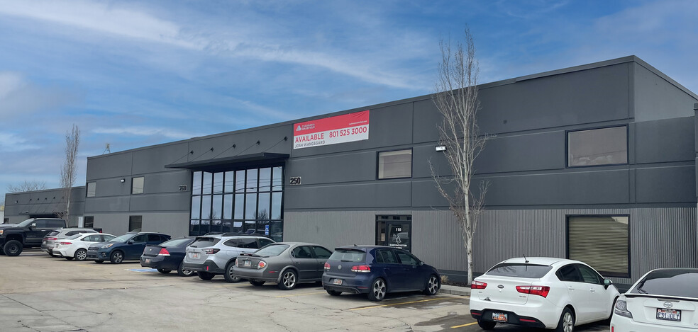 210-290 N Redwood Rd, North Salt Lake, UT for lease - Building Photo - Image 3 of 6