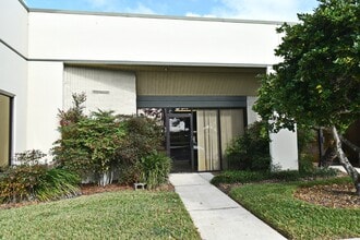 4303 Vineland Rd, Orlando, FL for lease Building Photo- Image 1 of 13