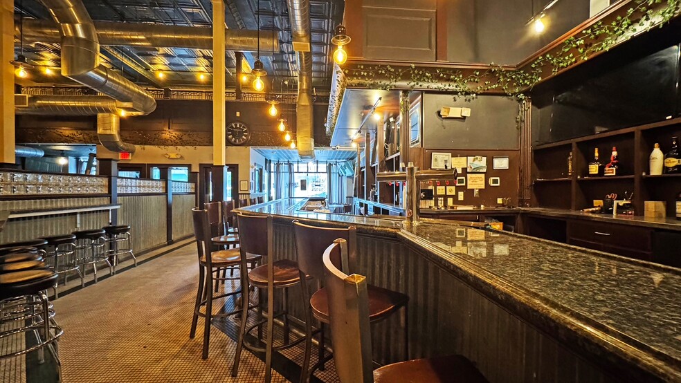 17-21 Elizabeth St, Derby, CT for lease - Building Photo - Image 2 of 4