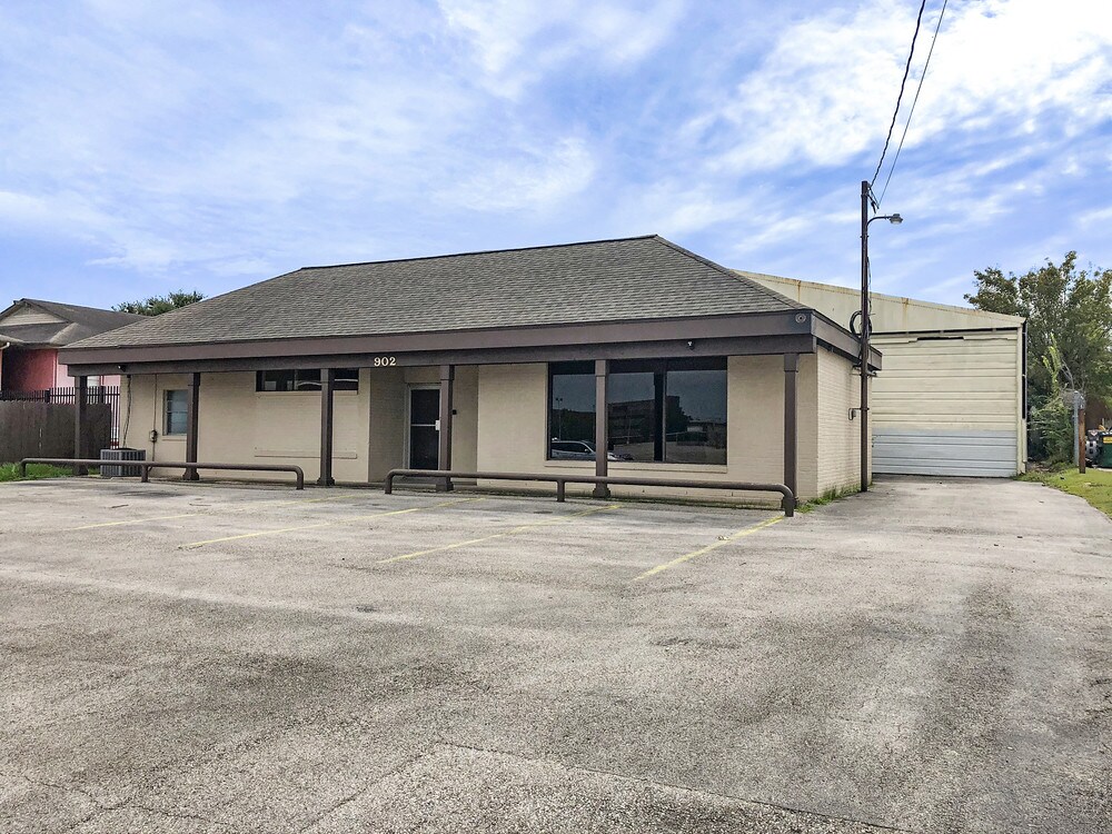 902 Houston Ave, Pasadena, TX for sale Primary Photo- Image 1 of 1