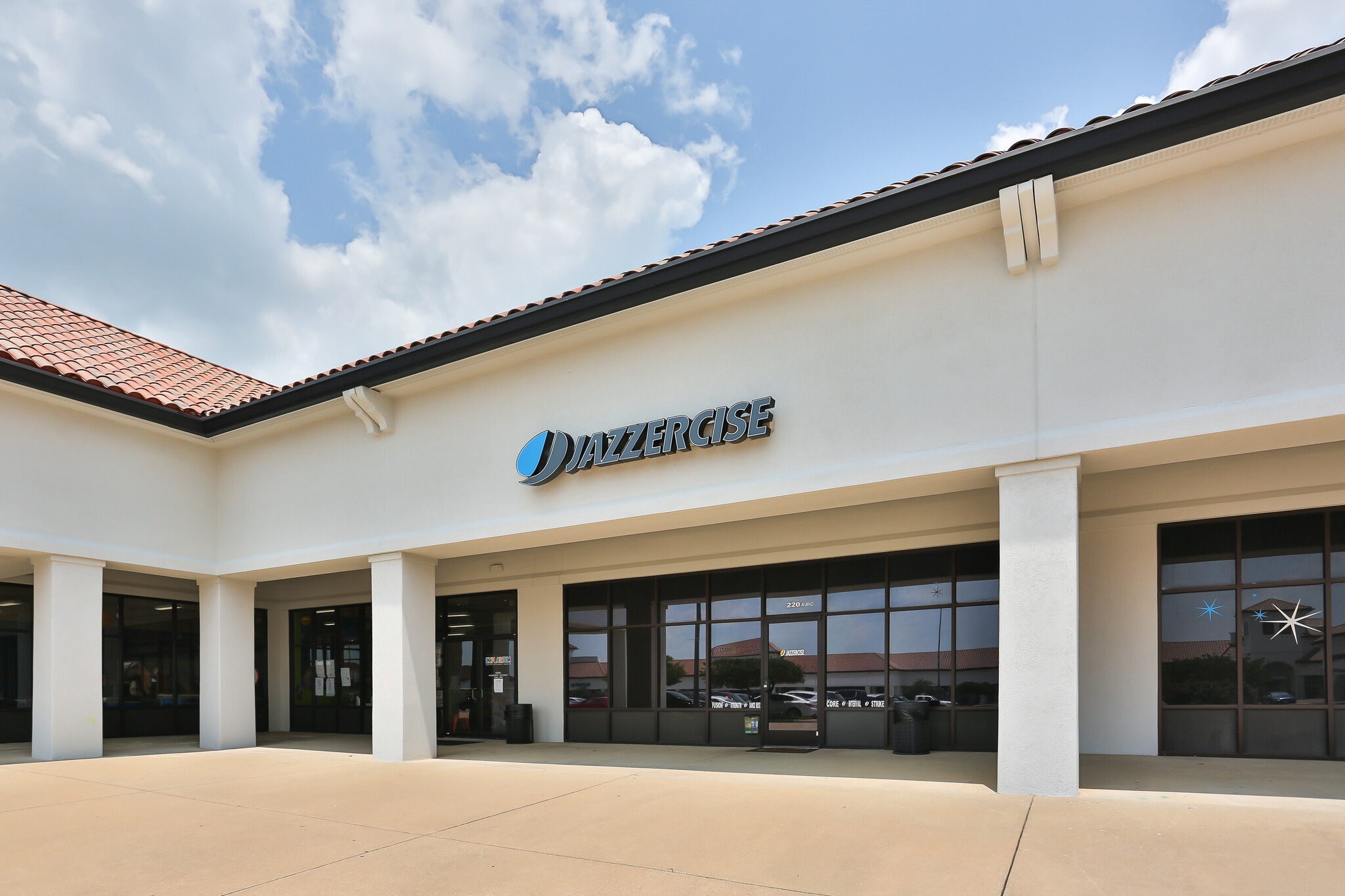 5800 N Interstate 35, Denton, TX for lease Building Photo- Image 1 of 1