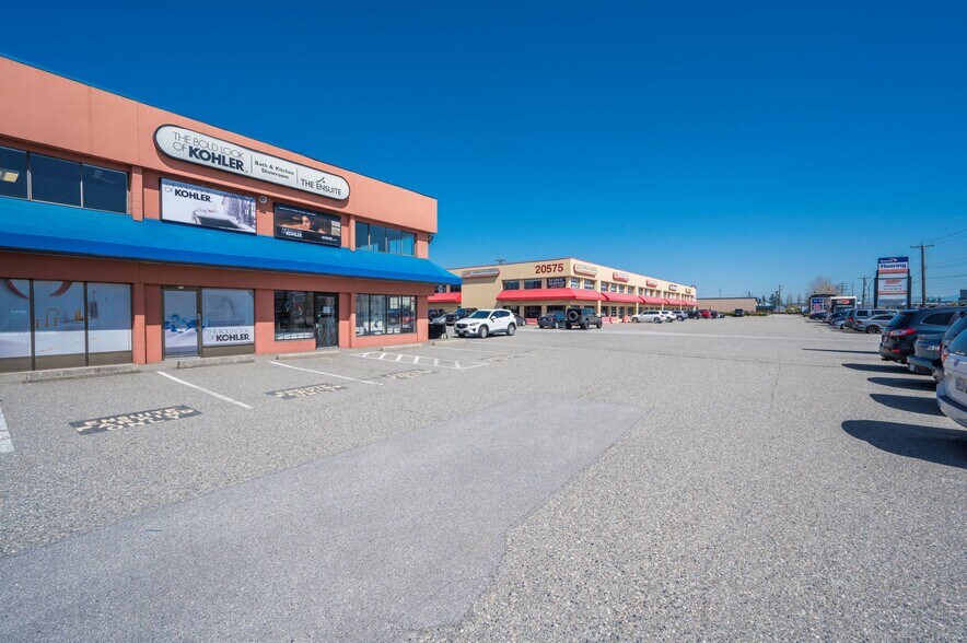 20577 Langley Byp, Langley, BC V3A 5E8 Benchmark Commercial Centre