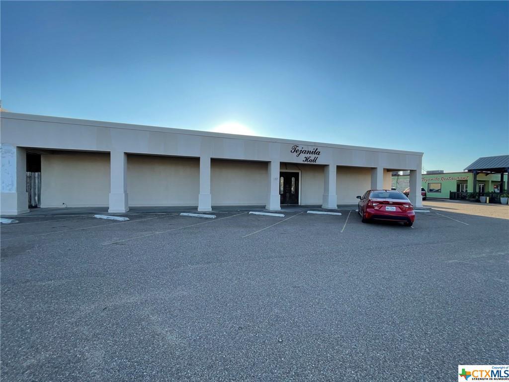 1307 Sam Houston Dr, Victoria, TX for sale Primary Photo- Image 1 of 1