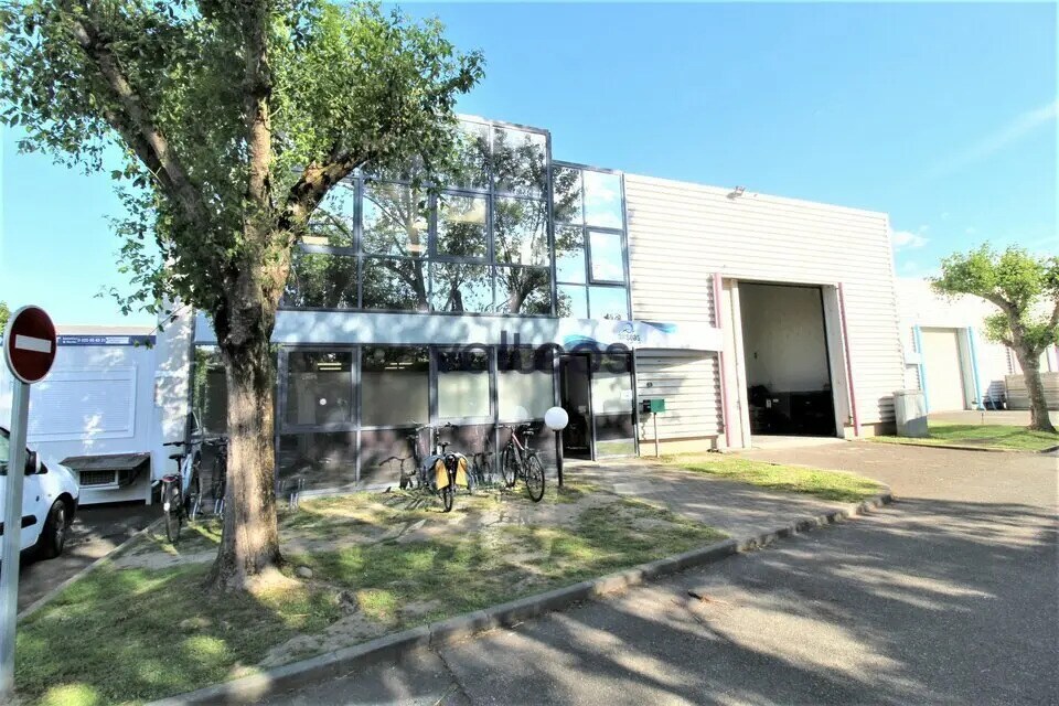 Flex in Toulouse for lease Building Photo- Image 1 of 7