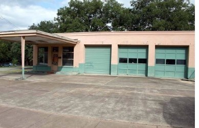 400 S Main St, Lockhart, TX for sale Primary Photo- Image 1 of 1