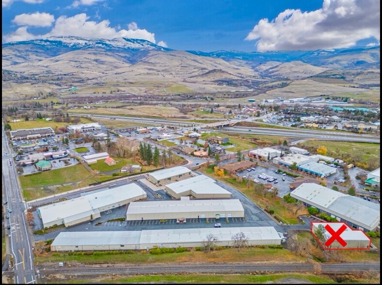 698 Tolman Creek Rd, Ashland, OR for lease - Aerial - Image 1 of 19