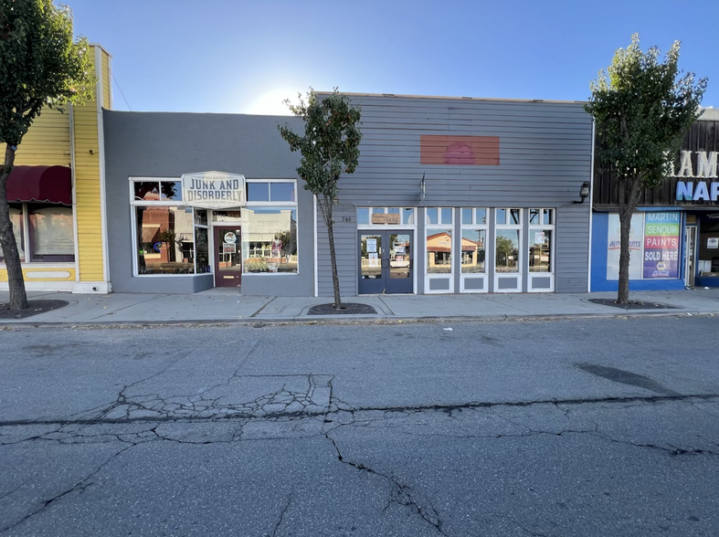 738 Main St, Ramona, CA for sale - Building Photo - Image 1 of 12