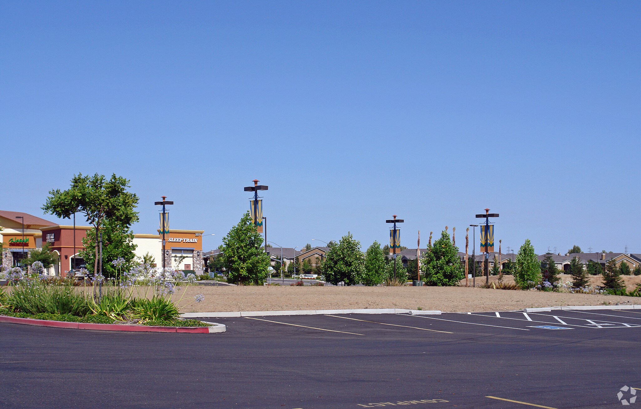 2371 Iron Point Rd, Folsom, CA 95630 Folsom Gateway II