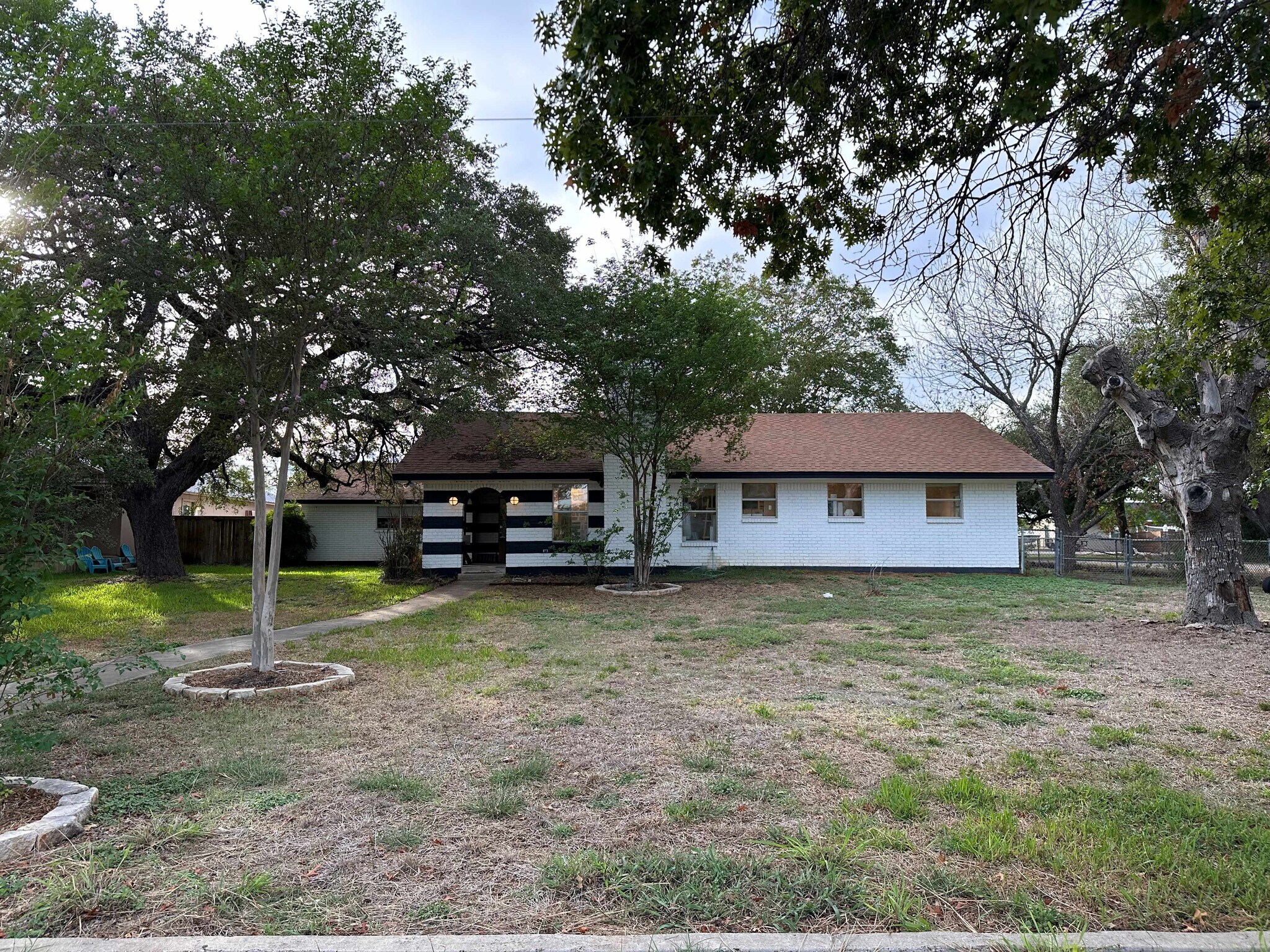 318 N Main St, Salado, TX for sale Building Photo- Image 1 of 1