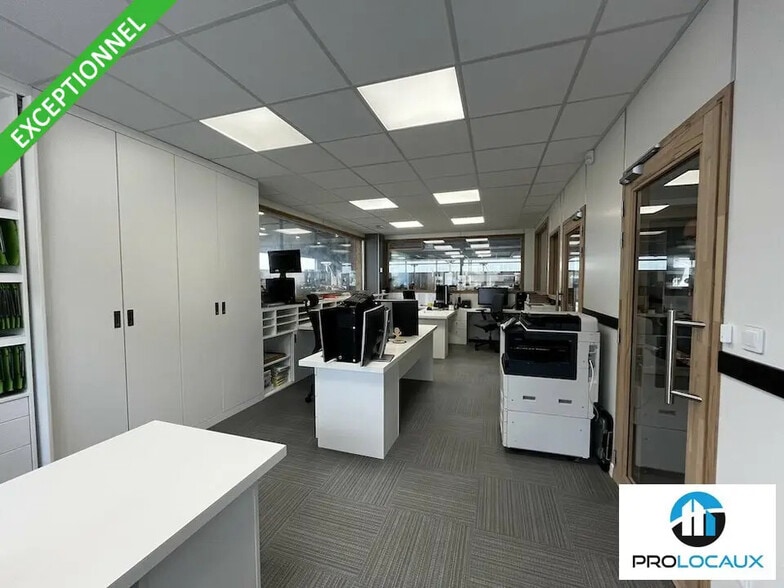 Flex in Compiègne for sale - Building Photo - Image 3 of 10