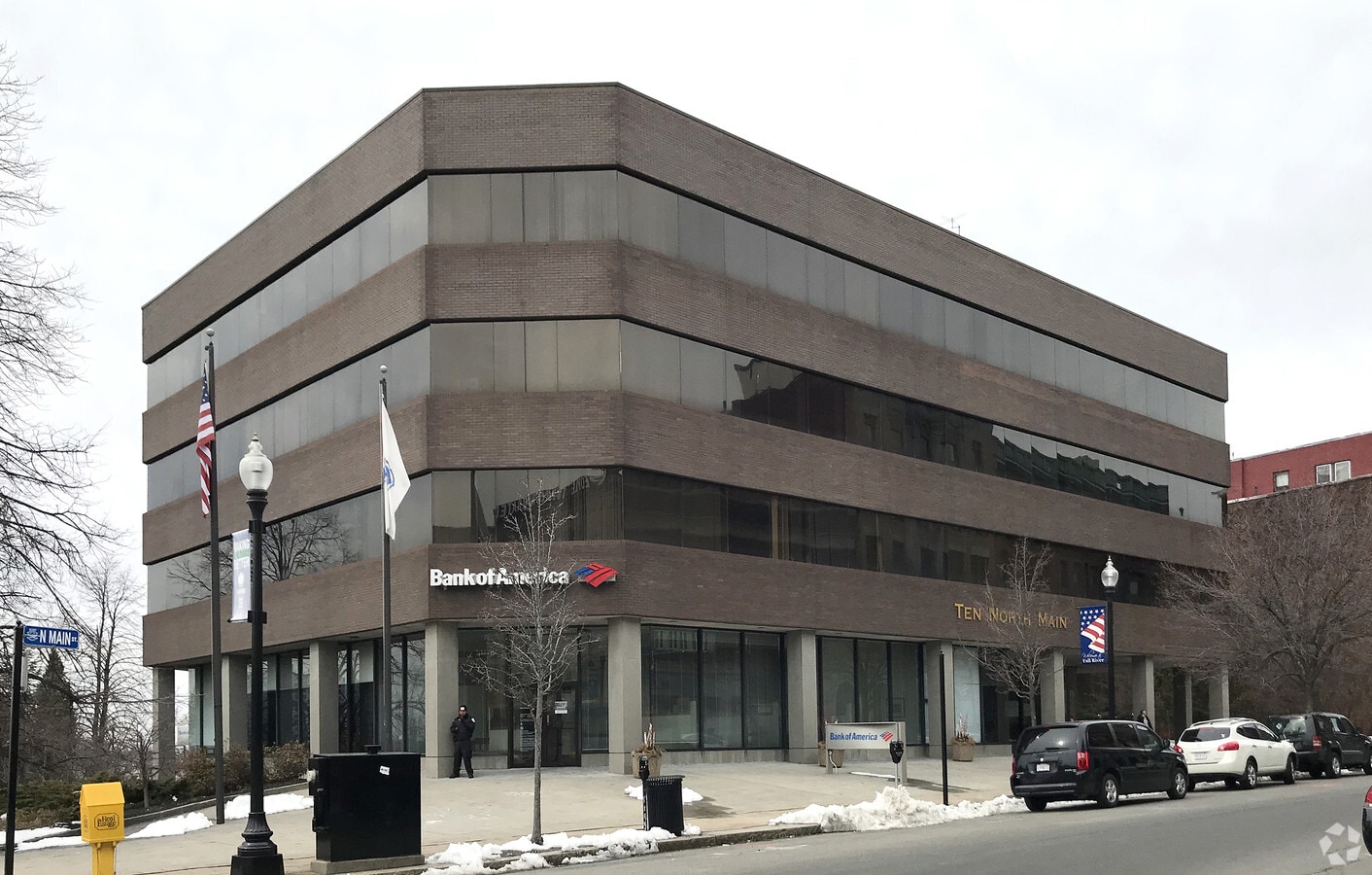 10 N Main St, Fall River, MA 02720