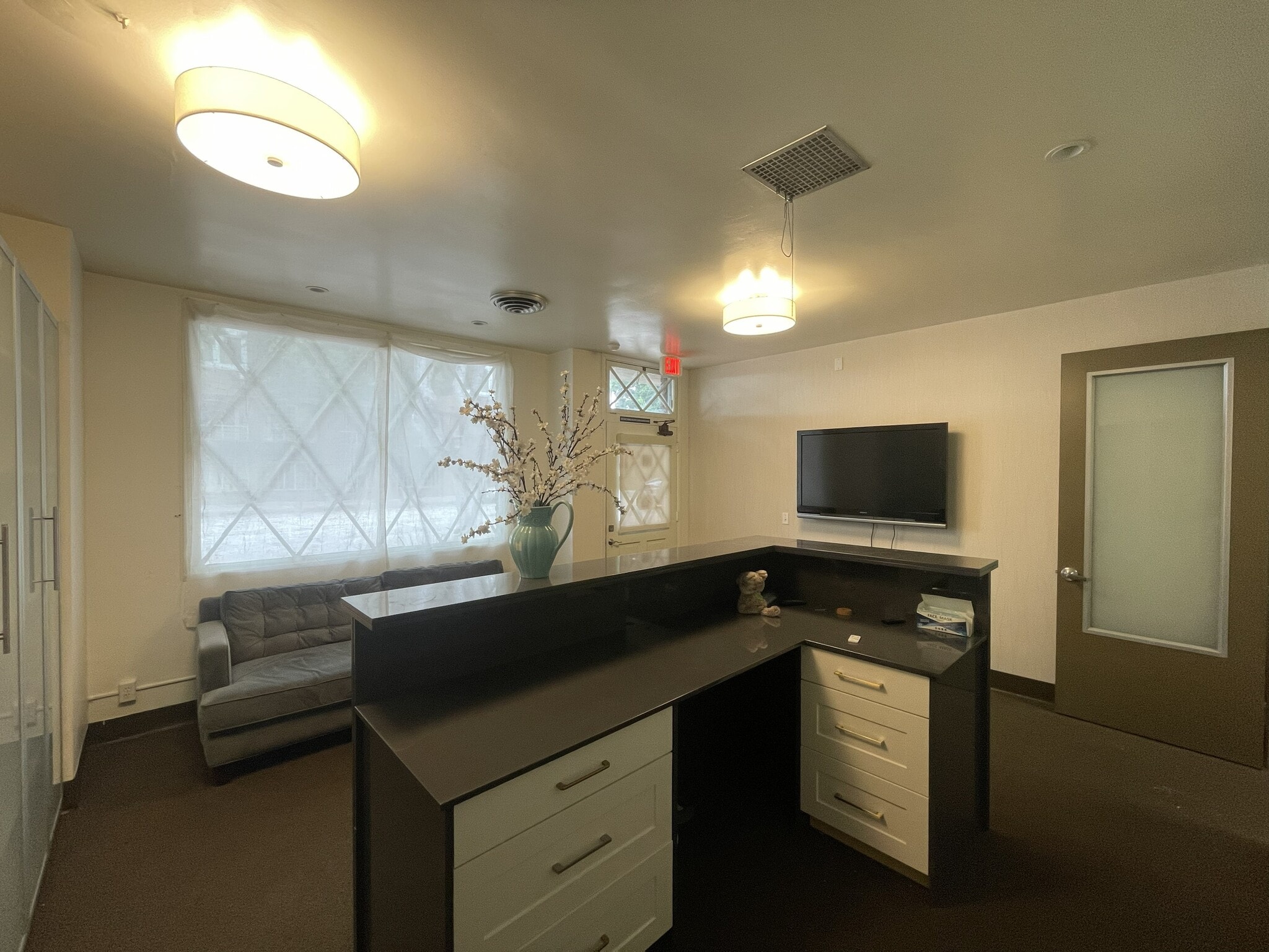 49-53 E Foothill Blvd, Arcadia, CA for lease Interior Photo- Image 1 of 7