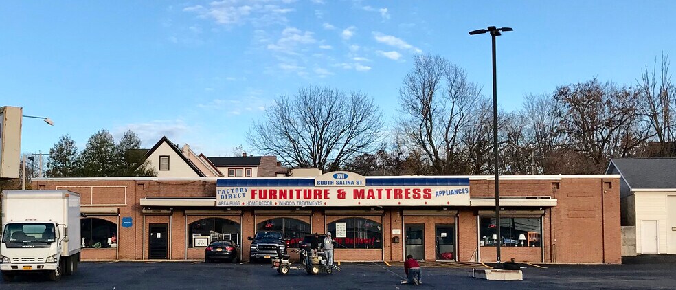 2711 S Salina St, Syracuse, NY for sale - Building Photo - Image 1 of 1