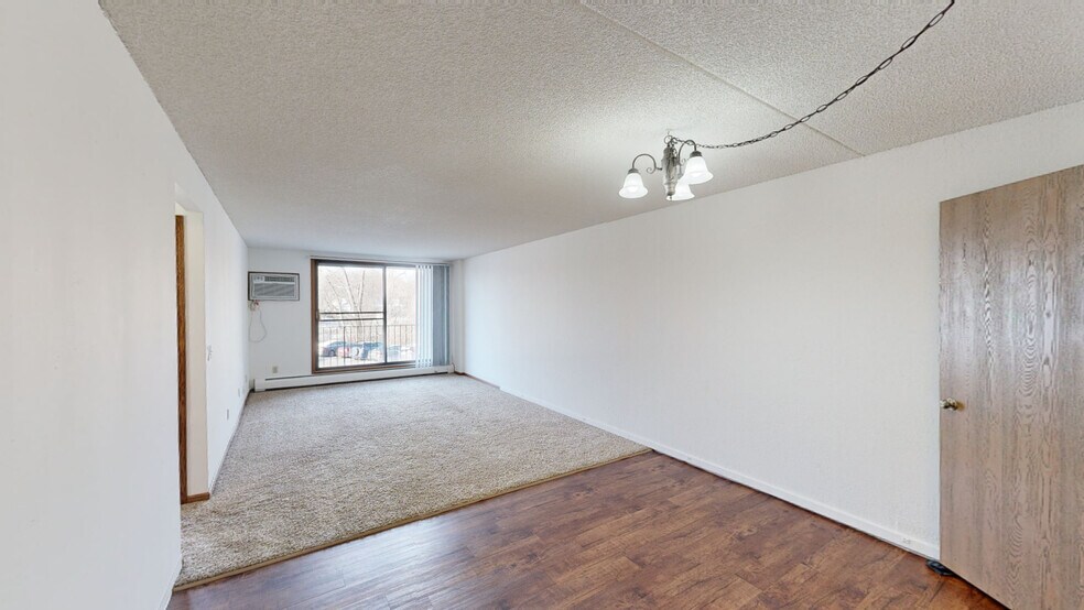 1045 Hiawatha Ave, Hopkins, MN for sale - Matterport 3D Scan - Image 2 of 17