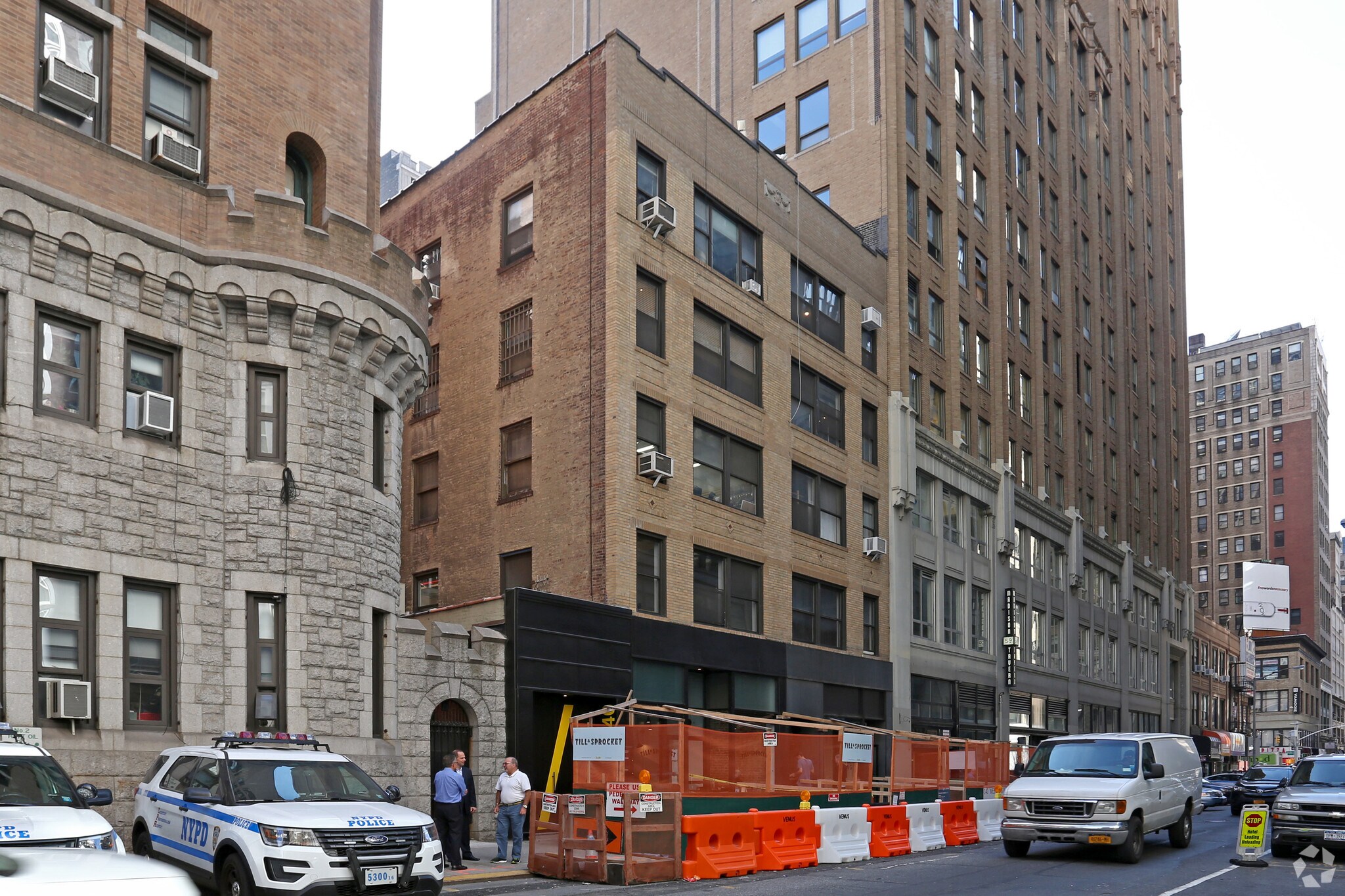 140 W 30th St, New York, NY 10001 Terrific Loft Office in Chelsea