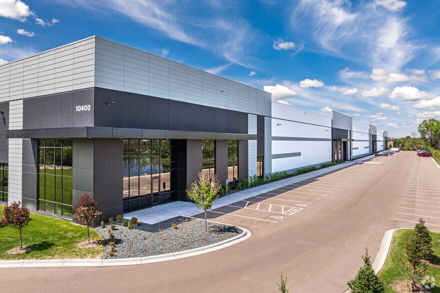 10400 Naples St NE, Blaine, MN for sale - Primary Photo - Image 1 of 1