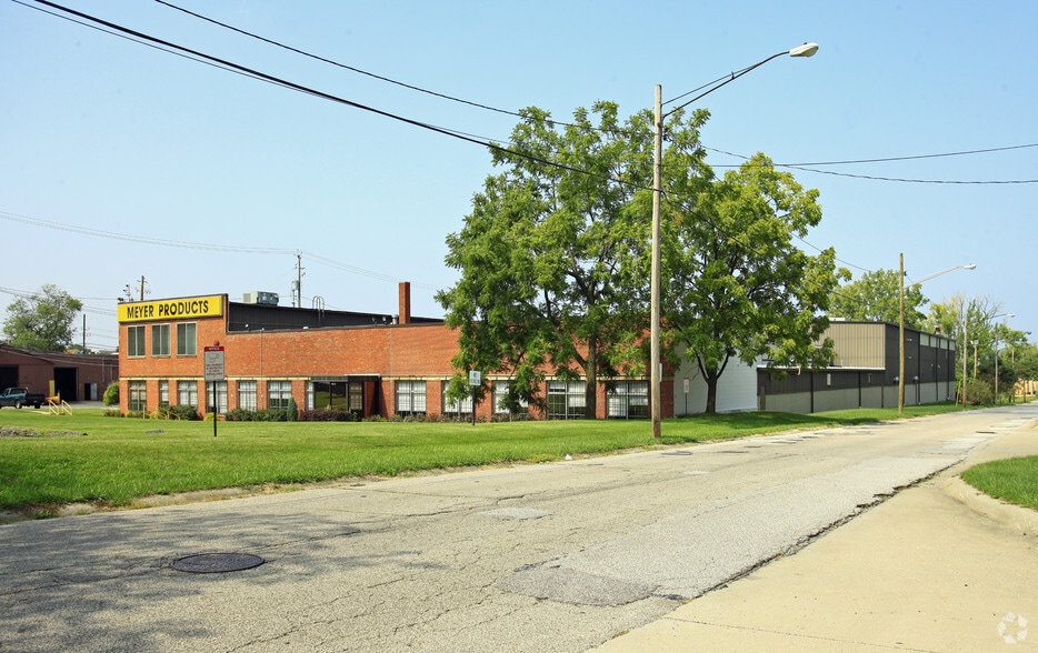 18513 Euclid Ave, Cleveland, OH for sale - Building Photo - Image 2 of 4