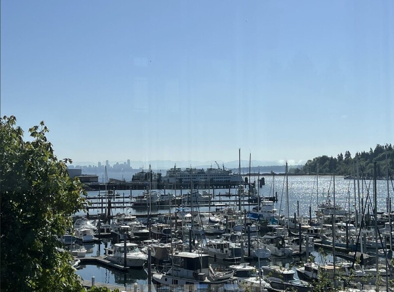 187 Parfitt Way SW, Bainbridge Island, WA for lease - Building Photo - Image 3 of 4