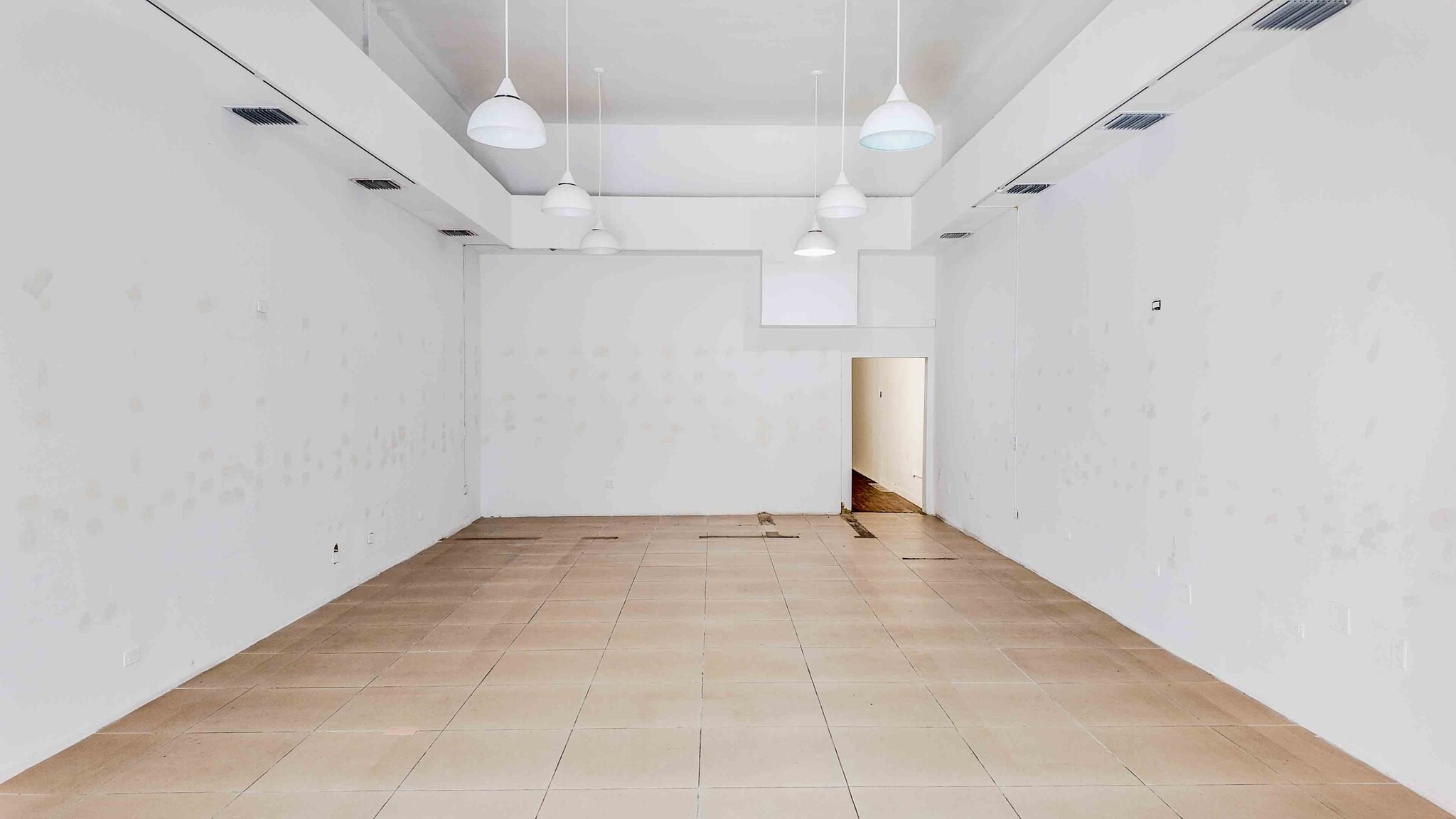 433-445 Lincoln Rd, Miami, Miami Beach, FL for lease Building Photo- Image 1 of 2