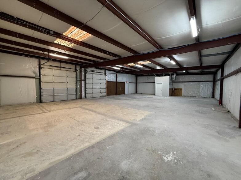 104-A Commerce Pl, Goose Creek, SC for lease - Building Photo - Image 2 of 9