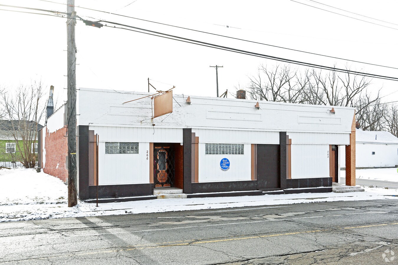 262266 E Pike St, Pontiac, MI 48342