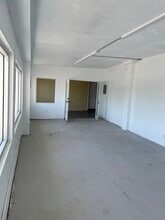 94-333 Waipahu Depot St, Waipahu, HI for lease Interior Photo- Image 1 of 4