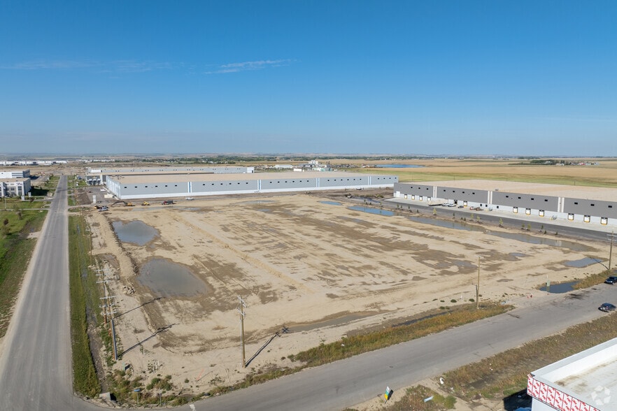 100 High Plains Crt, Rocky View No 44, AB for lease - Building Photo - Image 2 of 3