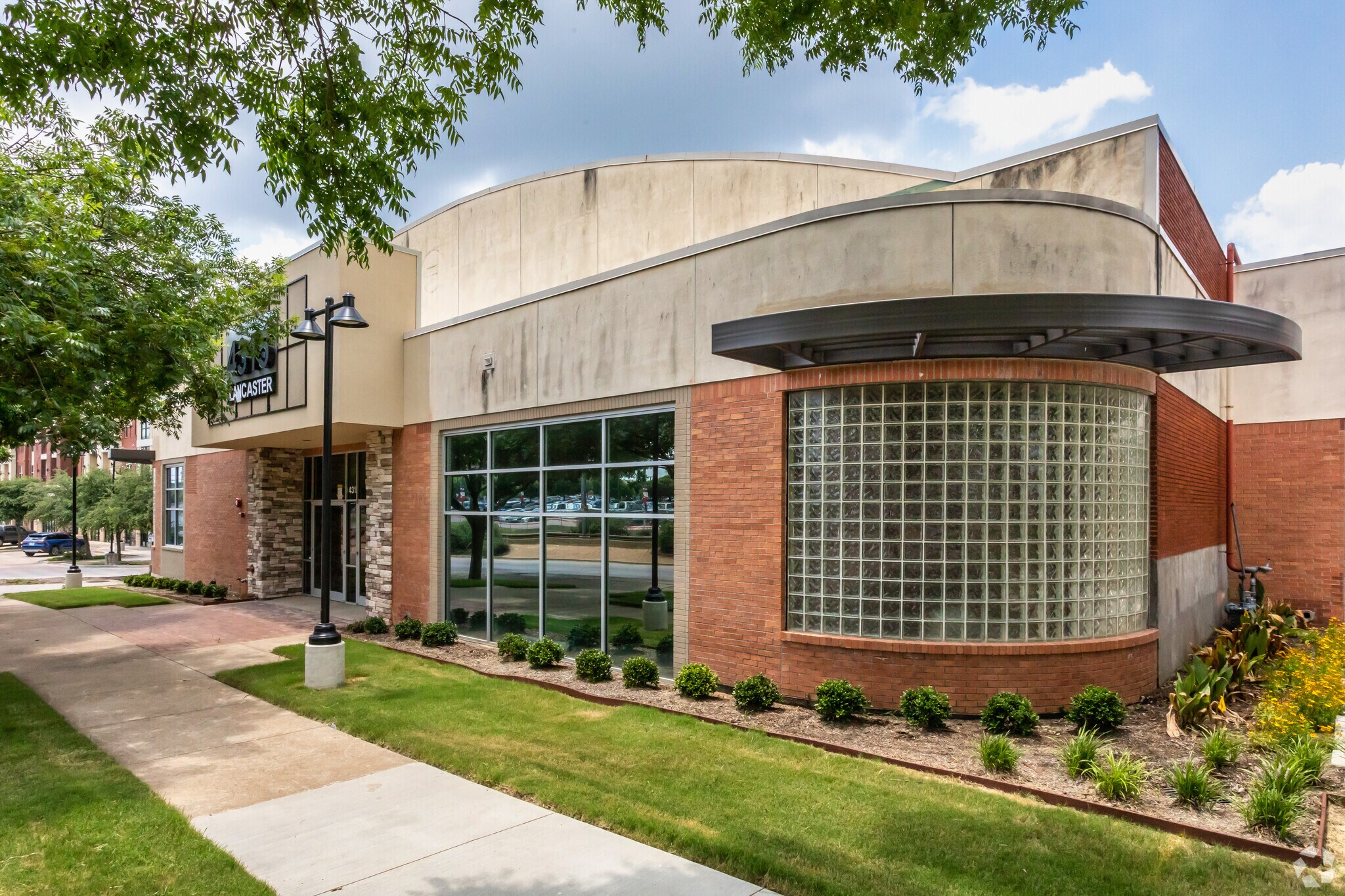 4315 S Lancaster Rd, Dallas, TX for sale Primary Photo- Image 1 of 17