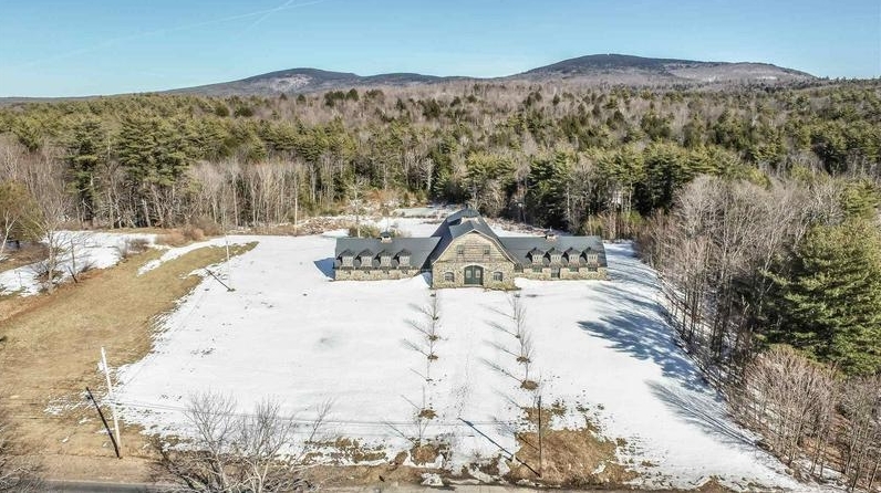 63 Old Street Rd, Peterborough, NH for sale - Building Photo - Image 2 of 8