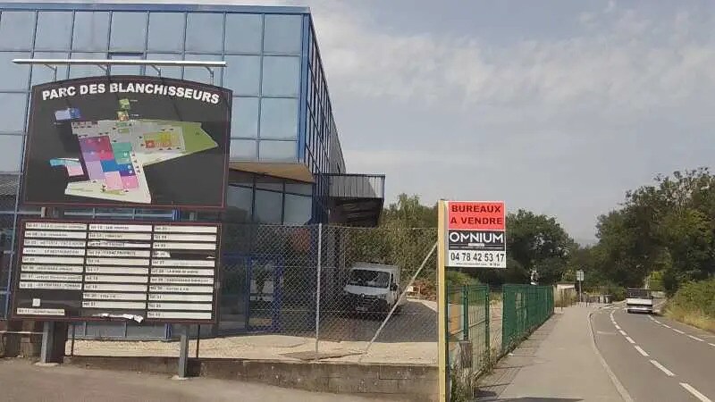 Office in Craponne for sale - Building Photo - Image 2 of 12