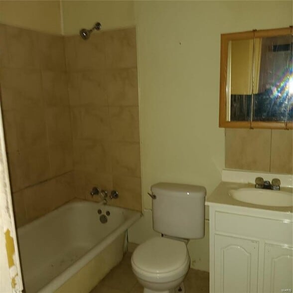 4341 Shreve Ave, Saint Louis, MO for sale - Interior Photo - Image 3 of 5