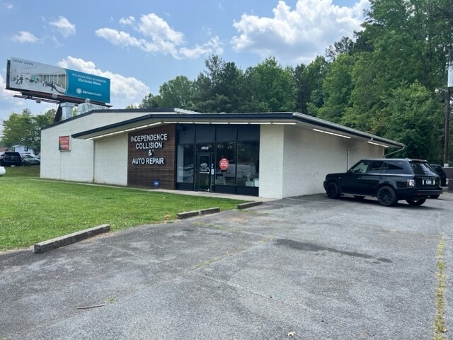 10916 E Independence Blvd, Matthews, NC for sale Building Photo- Image 1 of 1