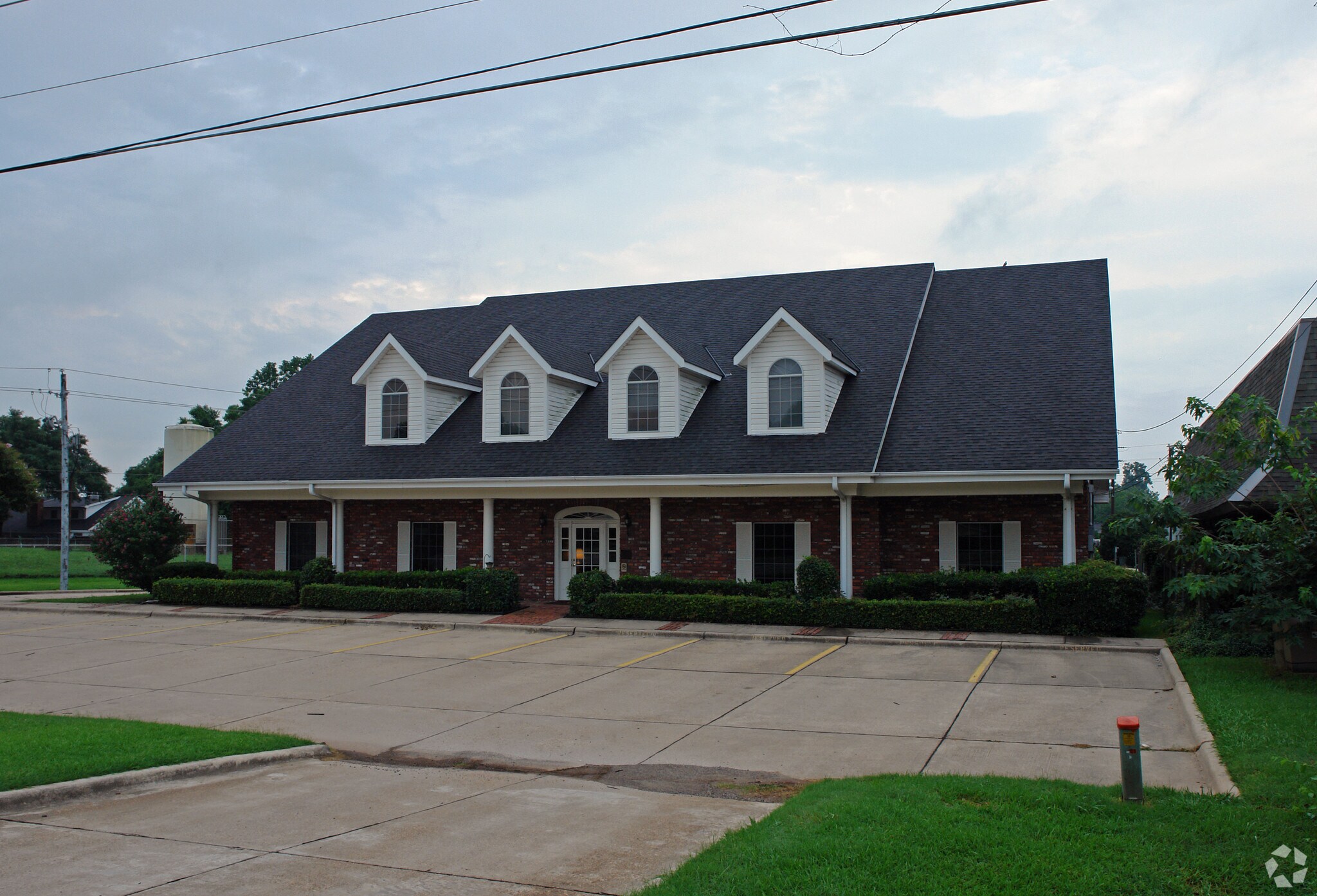 8870 Youree Dr, Shreveport, LA for sale Primary Photo- Image 1 of 1