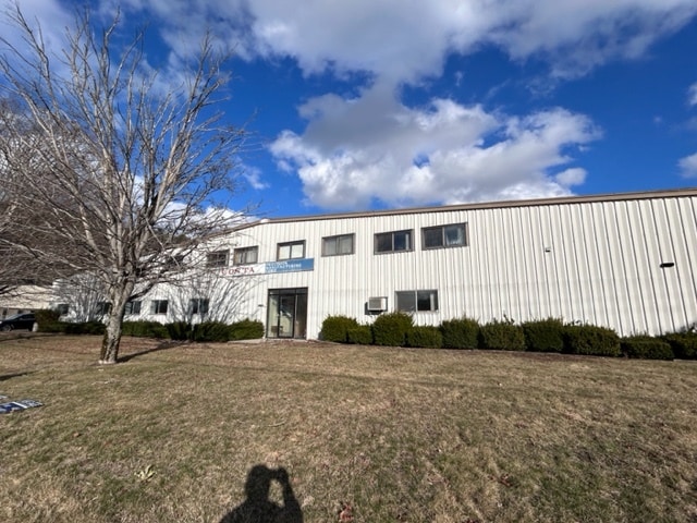 59 Plains Rd, Claremont, NH for lease Interior Photo- Image 1 of 14