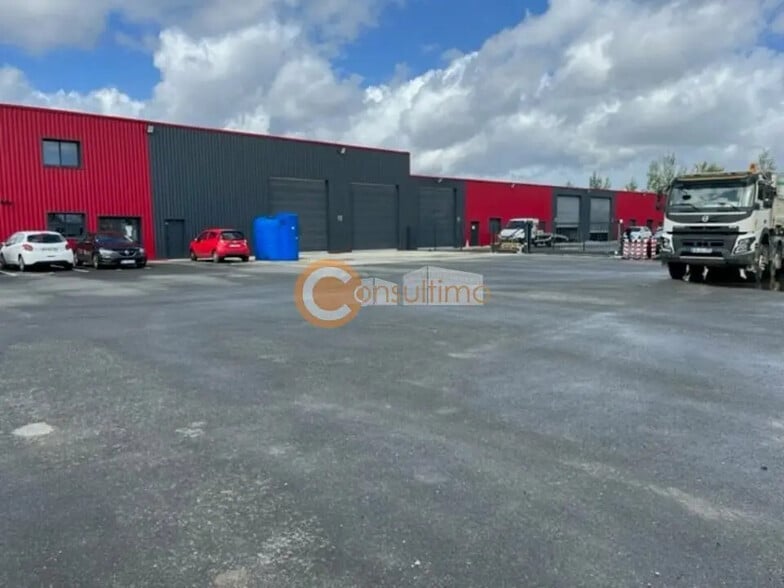 Flex in Saint-Jean-d'Illac for lease - Building Photo - Image 1 of 1
