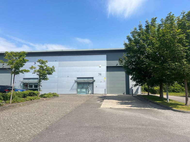 Unit 80, Venture Pont West, Liverpool for lease - Building Photo - Image 2 of 11