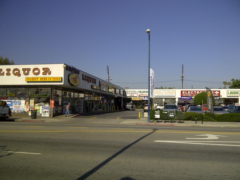 21101-21121 Sherman Way, Canoga Park, CA for lease - Building Photo - Image 1 of 6