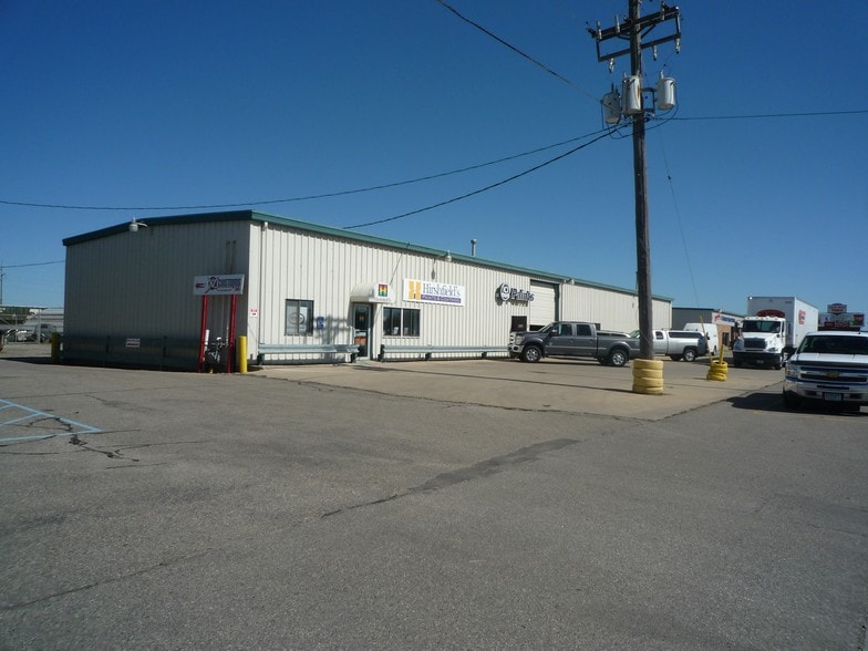 3223 Main Ave, Fargo, ND 58103