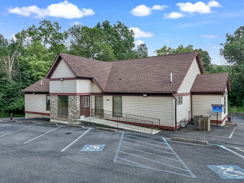 371 E Brown St, East Stroudsburg, PA for sale - Building Photo - Image 2 of 37