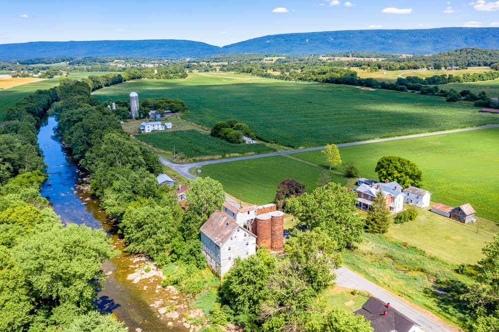 14774 Plains Mill Rd, Timberville, VA 22853