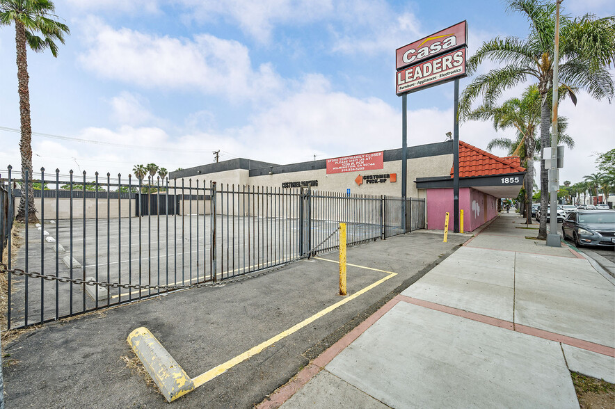 1855 Pacific Ave, Long Beach, CA for lease - Building Photo - Image 3 of 34