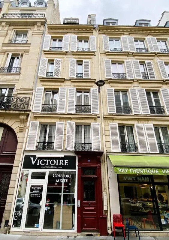 Office in Paris for lease Building Photo- Image 1 of 7