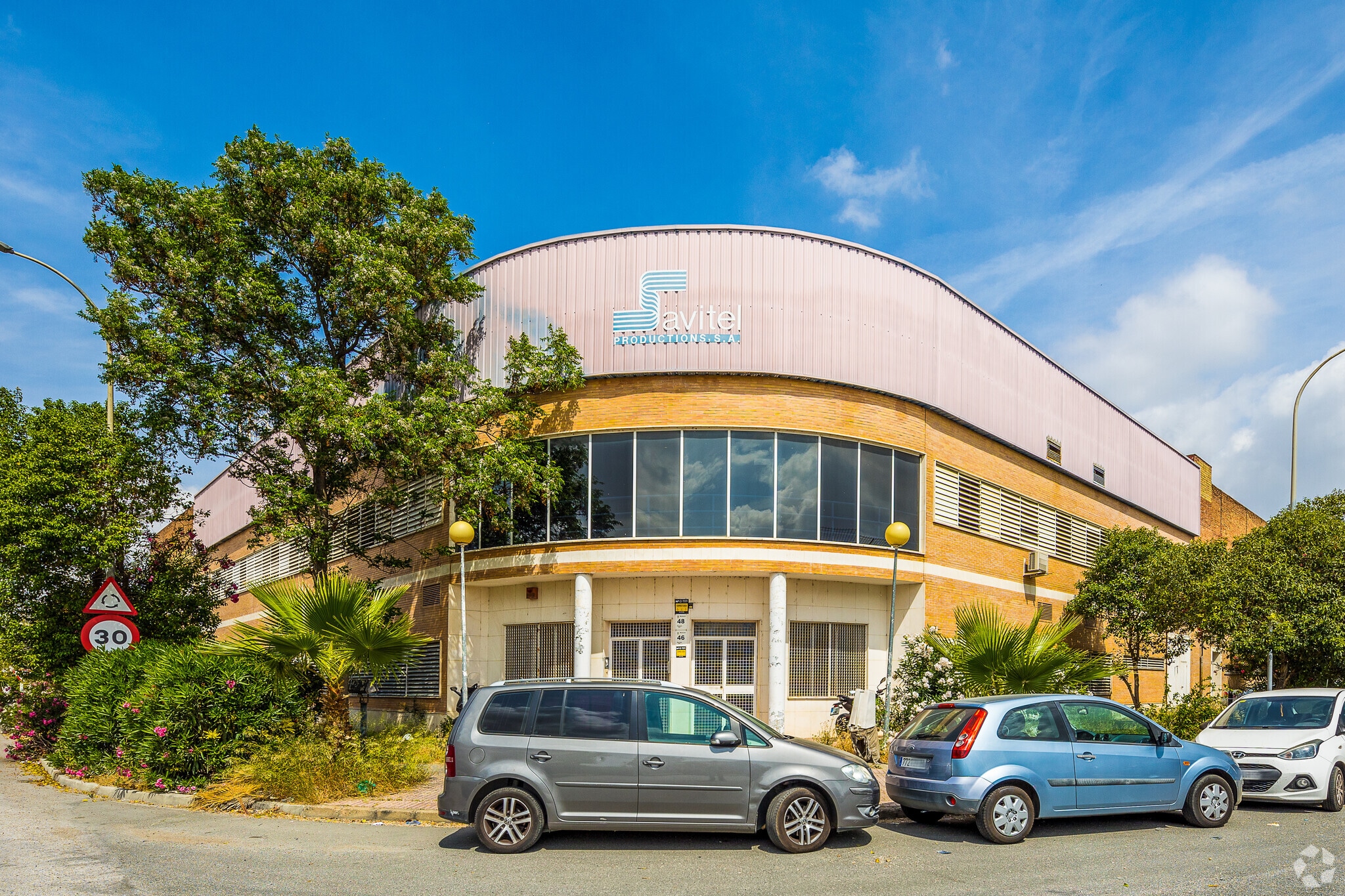 Industrial in Dos Hermanas, Sevilla for sale Building Photo- Image 1 of 12