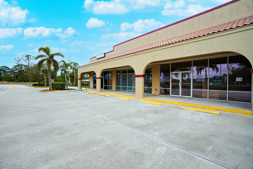 5001-5009 Turnpike Feeder Rd, Fort Pierce, FL for lease - Building Photo - Image 2 of 7