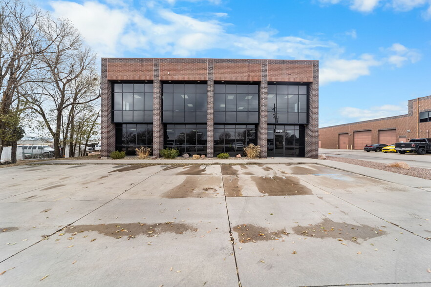 2370 N Powers Blvd, Colorado Springs, CO for lease - Building Photo - Image 2 of 52