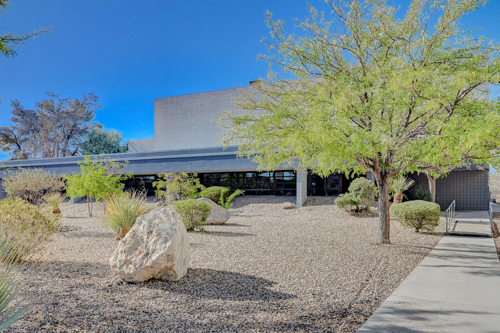 2400-2402 N Tenaya Way, Las Vegas, NV for lease Building Photo- Image 1 of 9