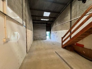 Field Ln, Huddersfield for lease Interior Photo- Image 2 of 2