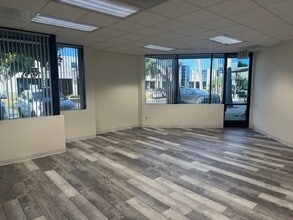 5855 Avenida Encinas, Carlsbad, CA for lease Building Photo- Image 2 of 3