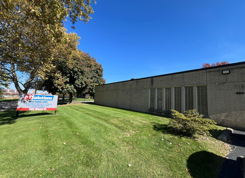 595 Miami St, Akron, OH for sale - Building Photo - Image 1 of 9